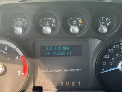 Used 2011 Ford F550 2WD Crew Cab Super Duty w/ Payload Upgrade Pkg image 21