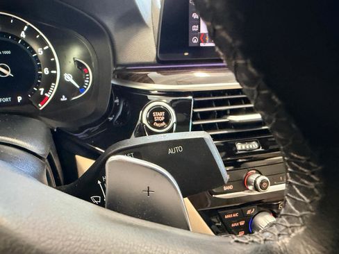 Used 2019 BMW 530i w/ Convenience Package image 39