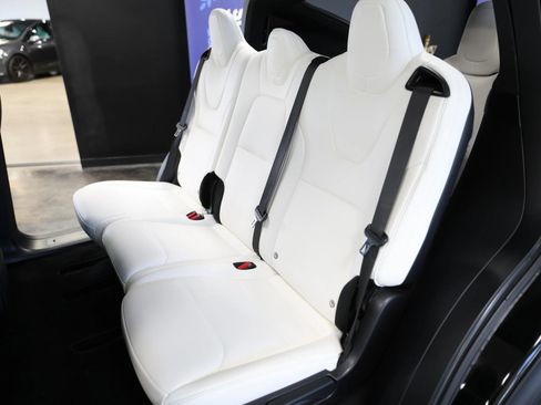 Used 2020 Tesla Model X Long Range AWD/4WD image 46
