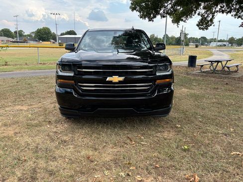 Used 2018 Chevrolet Silverado 1500 LT w/ Texas Edition AWD/4WD image 4