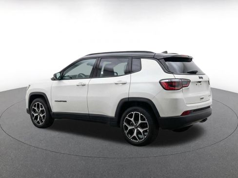 Used 2025 Jeep Compass Limited AWD/4WD image 7