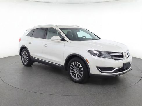 Used 2018 Lincoln MKX Select w/ Select Plus Package FWD image 2