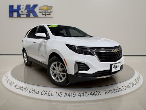 Used 2024 Chevrolet Equinox LT FWD image 1