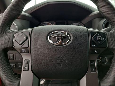 Used 2022 Toyota Tacoma TRD Off-Road w/ Technology Package image 23