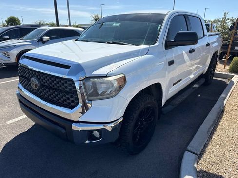 Used 2020 Toyota Tundra SR5 w/ SR5 Upgrade Package RWD image 2