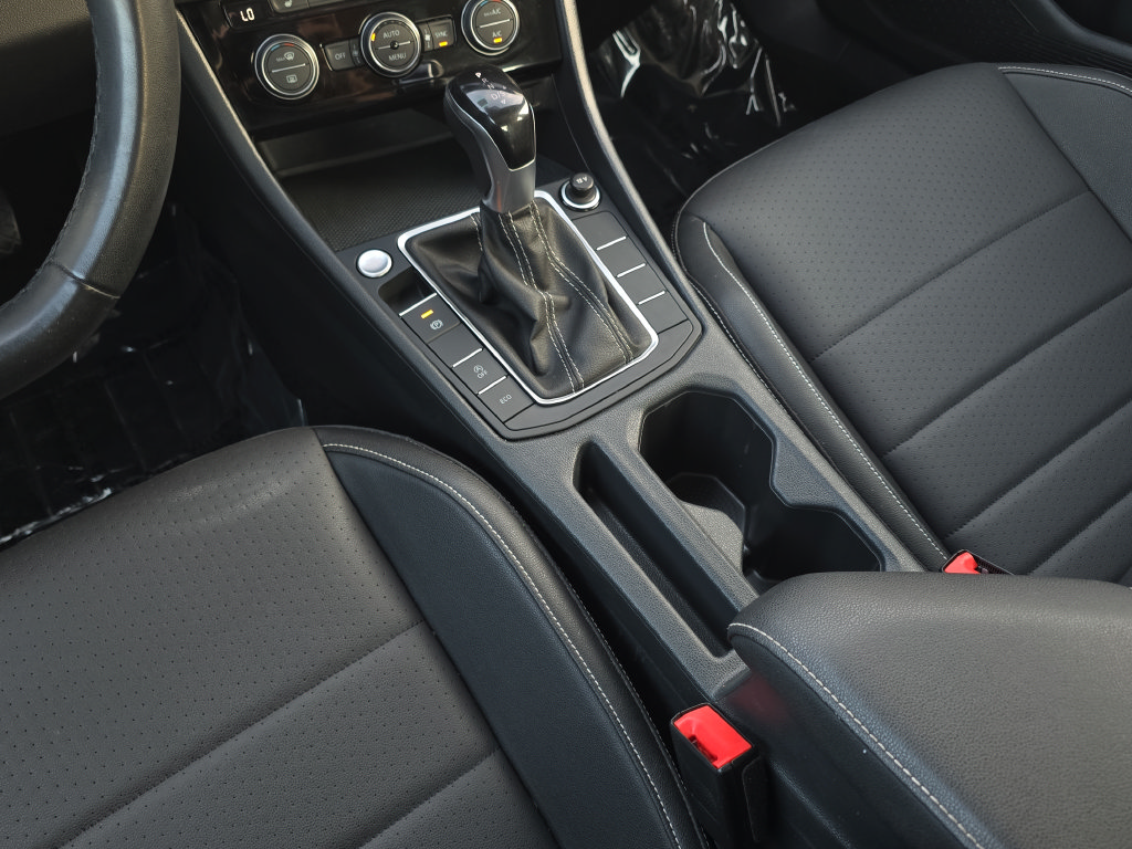 Used 2024 Volkswagen Jetta SE FWD image 20