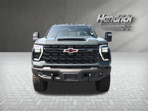 Used 2026 Chevrolet Silverado 2500 ZR2 w/ ZR2 Bison Edition AWD/4WD image 3