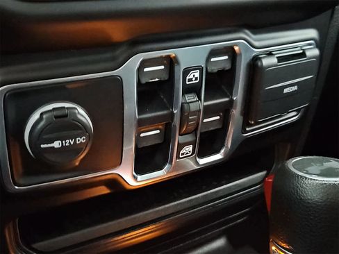 Used 2020 Jeep Wrangler Unlimited Sport S image 33