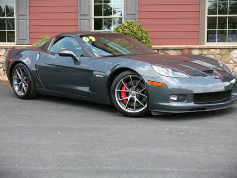 Used 2009 Chevrolet Corvette Z06 w/ Preferred Equipment Group RWD image 9