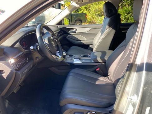 Used 2023 Acura MDX FWD image 12