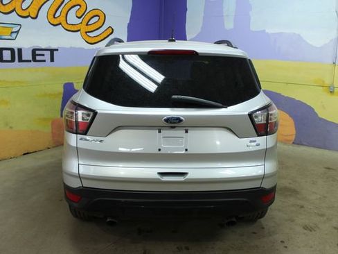 Used 2018 Ford Escape SE w/ SE Sport Appearance Package image 6