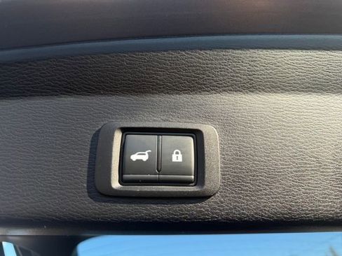 Used 2024 Mitsubishi Outlander SE Black Edition image 35