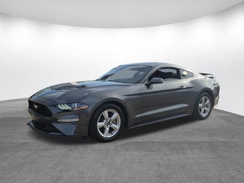 Used 2019 Ford Mustang Coupe image 7