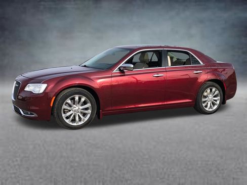 Used 2018 Chrysler 300 Limited w/ Safetytec Plus Group image 2