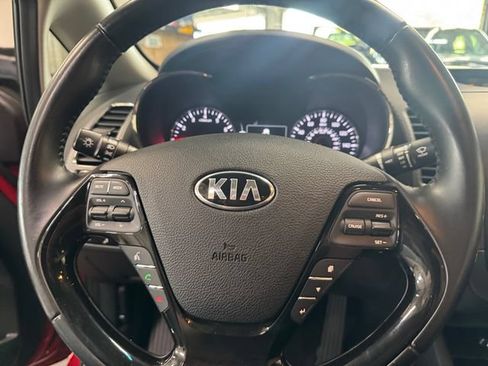 Used 2018 Kia Forte S w/ S Technology Plus Package FWD image 19