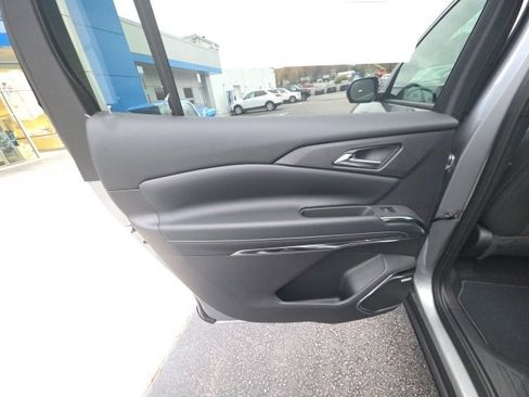 New 2026 Chevrolet Traverse LT w/ Enhanced Driving Package image 23