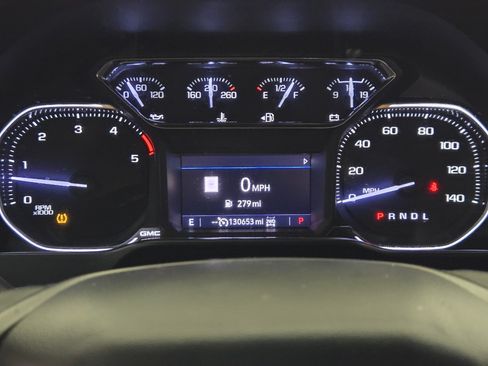Used 2020 GMC Sierra 2500 AT4 w/ AT4 Premium Package AWD/4WD image 18