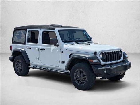 Used 2024 Jeep Wrangler Unlimited Sport AWD/4WD image 3