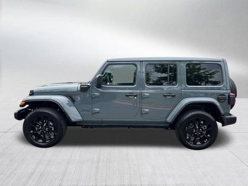 Certified 2025 Jeep Wrangler Unlimited Sahara w/ Safety Group AWD/4WD image 8