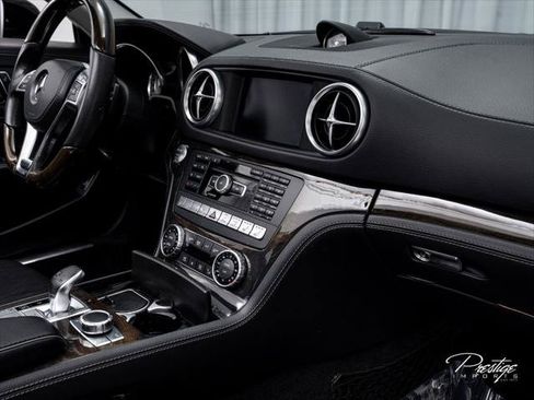 Used 2015 Mercedes-Benz SL 550 image 41