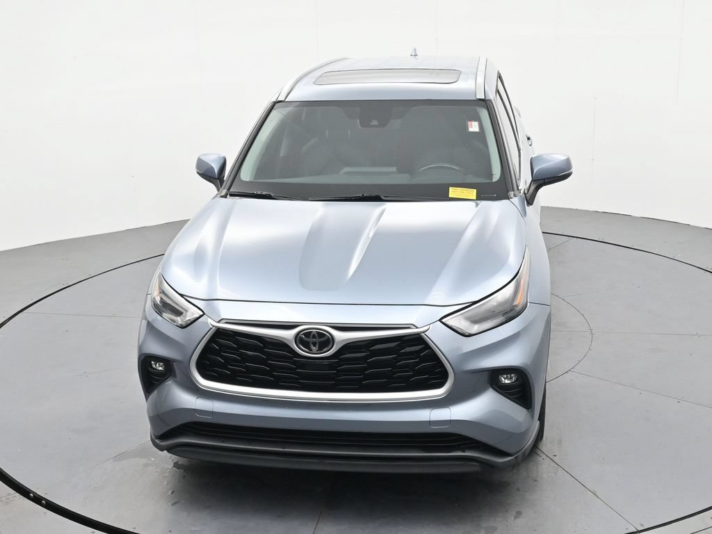 Used 2022 Toyota Highlander XLE FWD image 20