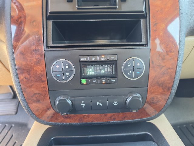 Used 2008 Chevrolet Silverado 2500 LTZ w/ Safety Package AWD/4WD image 26
