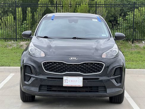 Used 2022 Kia Sportage LX FWD image 2
