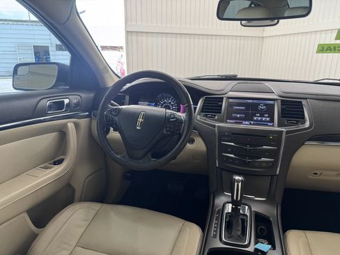 Used 2013 Lincoln MKS FWD image 15