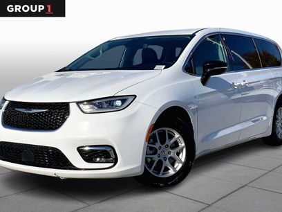 Certified 2024 Chrysler Pacifica Touring-L