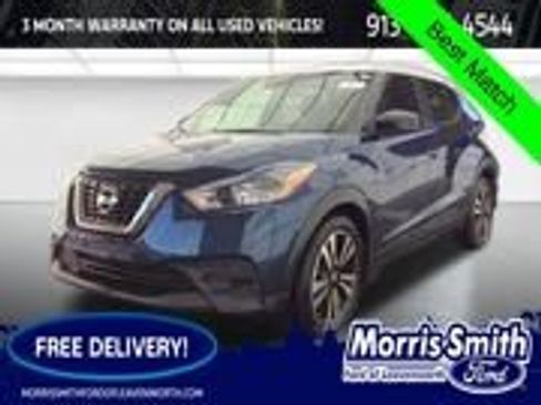 Used 2019 Nissan Kicks SV image 1
