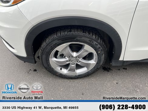 Used 2022 Honda HR-V LX image 11