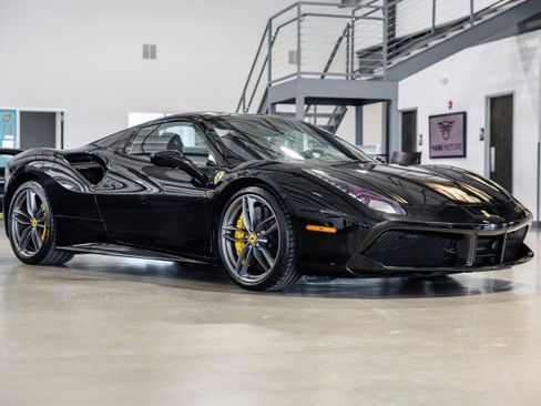 Used 2018 Ferrari 488 Spider RWD image 8