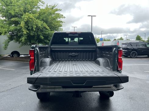 New 2026 Chevrolet Silverado 2500 LTZ w/ LTZ Premium Package AWD/4WD image 11