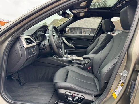 Used 2017 BMW 320i Sedan image 19