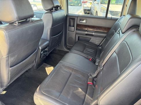 Used 2018 Ford Flex Limited image 6