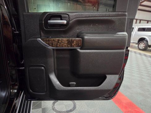 Used 2021 GMC Sierra 2500 Denali w/ Denali Black Diamond Edition image 40