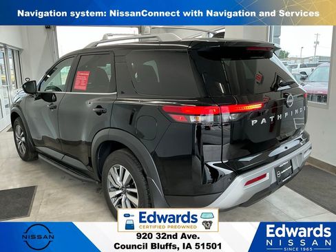 Used 2025 Nissan Pathfinder SL w/ Cargo Package AWD/4WD image 6