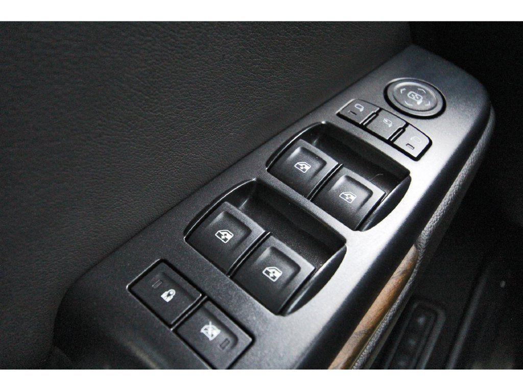 Used 2018 GMC Yukon Denali w/ Open Road Package AWD/4WD image 21