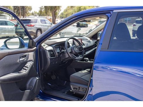 Used 2023 Nissan Rogue SV AWD/4WD image 26