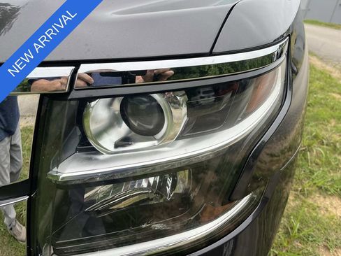 Used 2016 Chevrolet Suburban LTZ AWD/4WD image 9