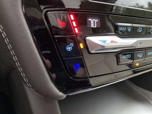 Used 2021 Ford Explorer Platinum w/ Equipment Group 601A image 8