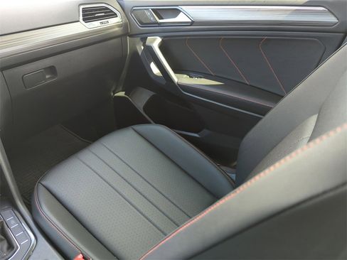 Used 2024 Volkswagen Tiguan Wolfsburg Edition image 23