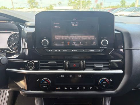 Used 2022 Nissan Pathfinder SV w/ SV Black Package FWD image 33