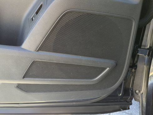 Certified 2022 Volkswagen Atlas Cross Sport SE AWD/4WD image 19