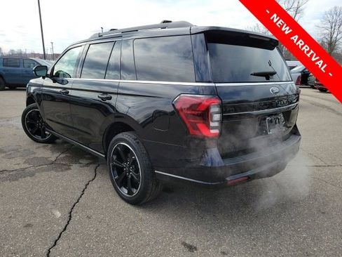 Used 2023 Ford Expedition Limited image 5