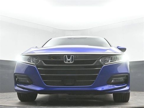 Used 2018 Honda Accord Sport image 40