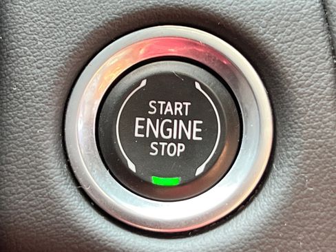 Used 2021 Chevrolet Tahoe Premier w/ Premium Package RWD image 28