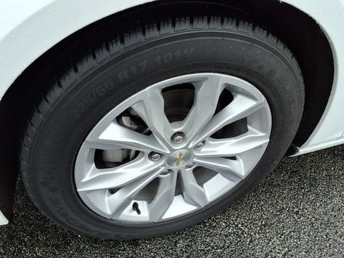 Used 2022 Chevrolet Malibu LT image 9