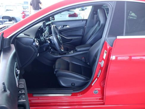 Used 2018 Mercedes-Benz CLA 250 4MATIC image 15