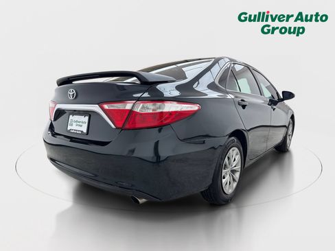 Used 2017 Toyota Camry LE FWD image 8